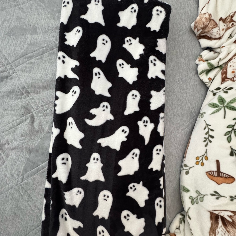 Black and White Ghost Pattern Blanket